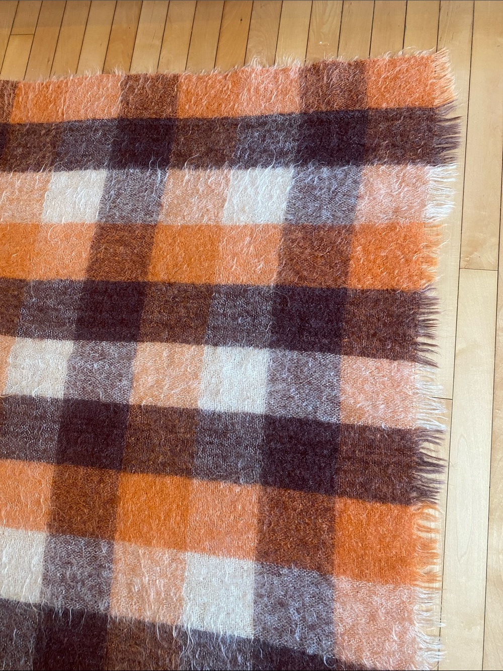 HUDSON’S BAY CO. Mohair Plaid Throw Blanket Fall Orange/Brown/Cream L: 69”x46” - Picture 11 of 16